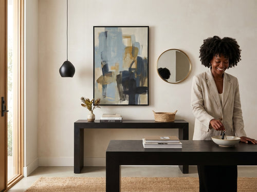What to Put on a Blank Living Room Wall: Entryway